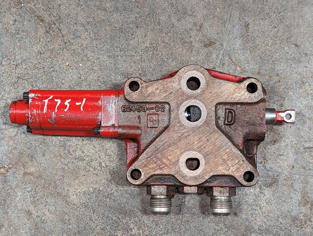 Open Center Hydraulic Auxiliary Valve IH International 62464C94 USED - Hines Equipment Repair & Parts