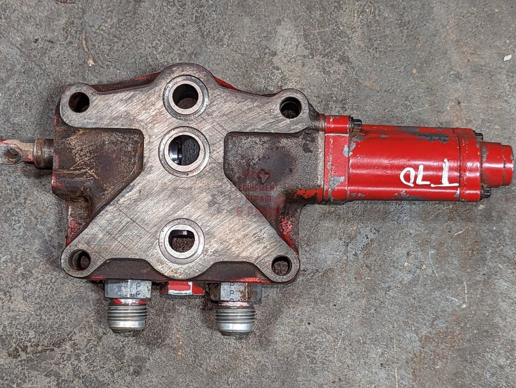 Open Center Hydraulic Auxiliary Valve IH International 62464C94 USED - Hines Equipment Repair & Parts