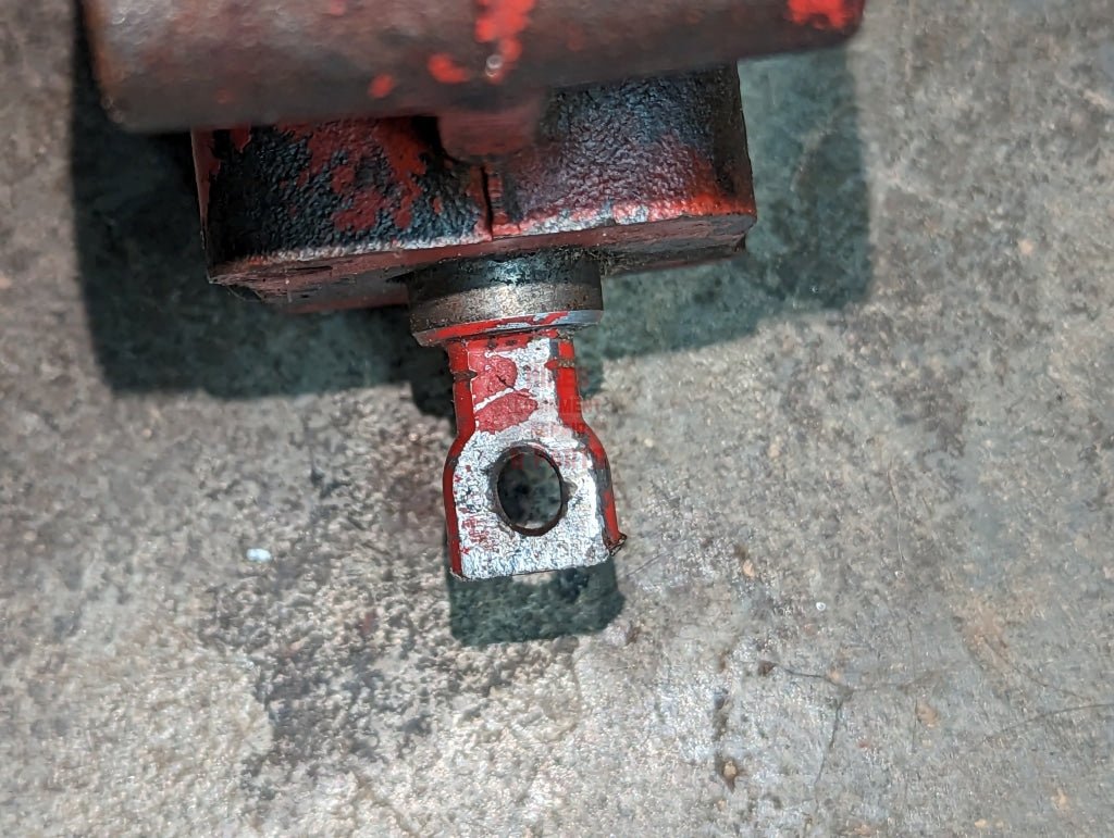 Open Center Hydraulic Auxiliary Valve IH International 62464C94 USED - Hines Equipment Repair & Parts