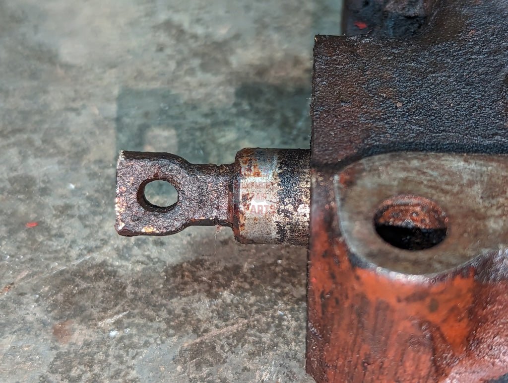 Open Center Hydraulic Auxiliary Valve IH International 62464C94 USED - Hines Equipment Repair & Parts