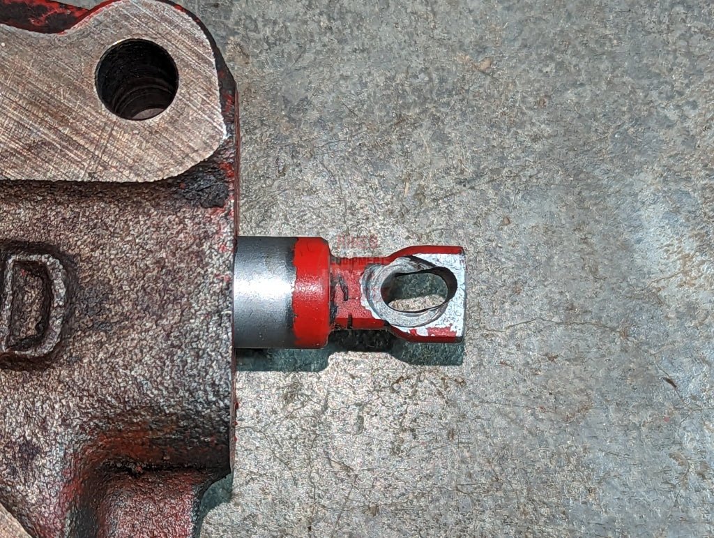 Open Center Hydraulic Auxiliary Valve IH International 62464C94 USED - Hines Equipment Repair & Parts