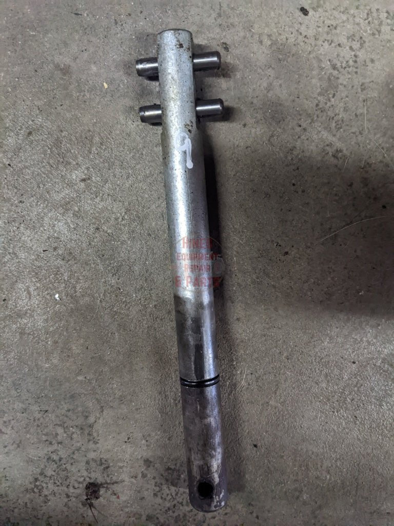 Park Lock Actuating Shaft IH International 384096R11 USED - Hines Equipment Repair & Parts