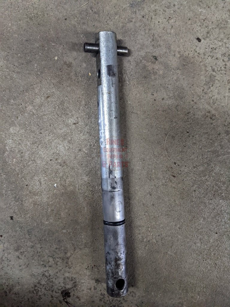 Park Lock Actuating Shaft IH International 384096R11 USED - Hines Equipment Repair & Parts
