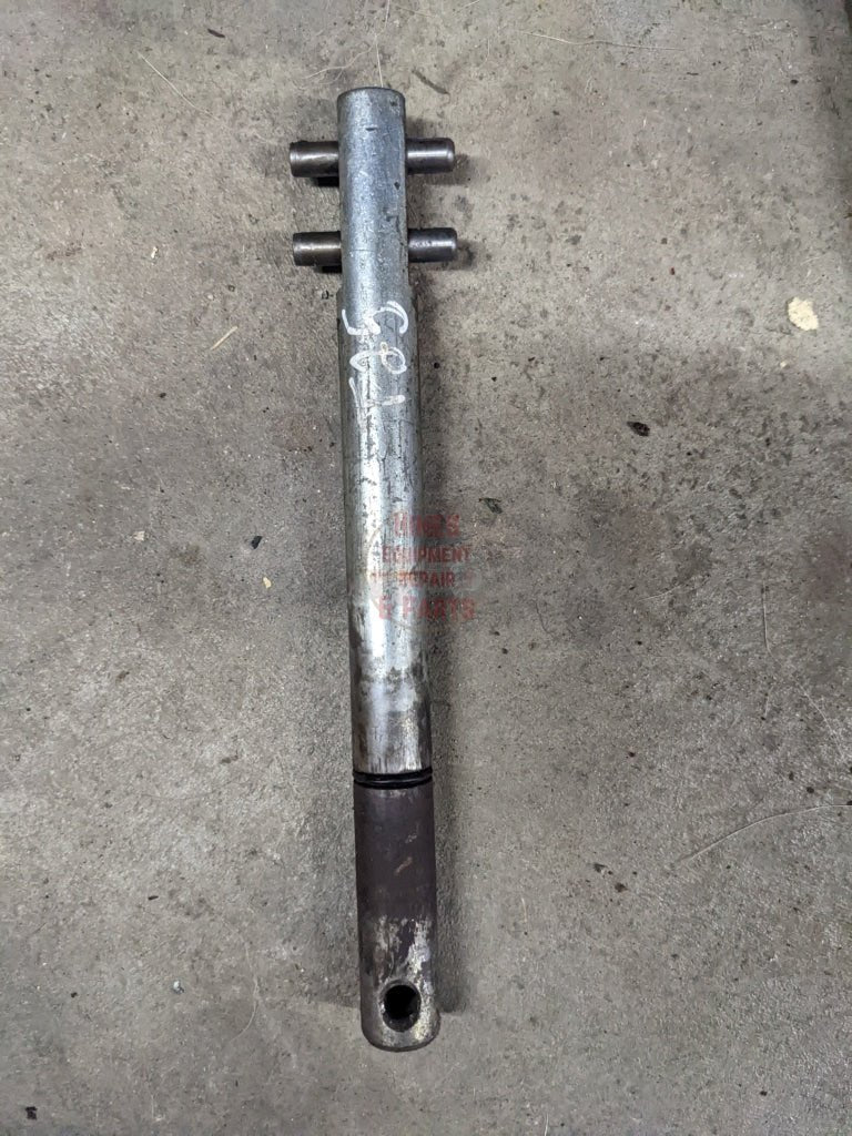 Park Lock Actuating Shaft IH International 384096R11 USED - Hines Equipment Repair & Parts