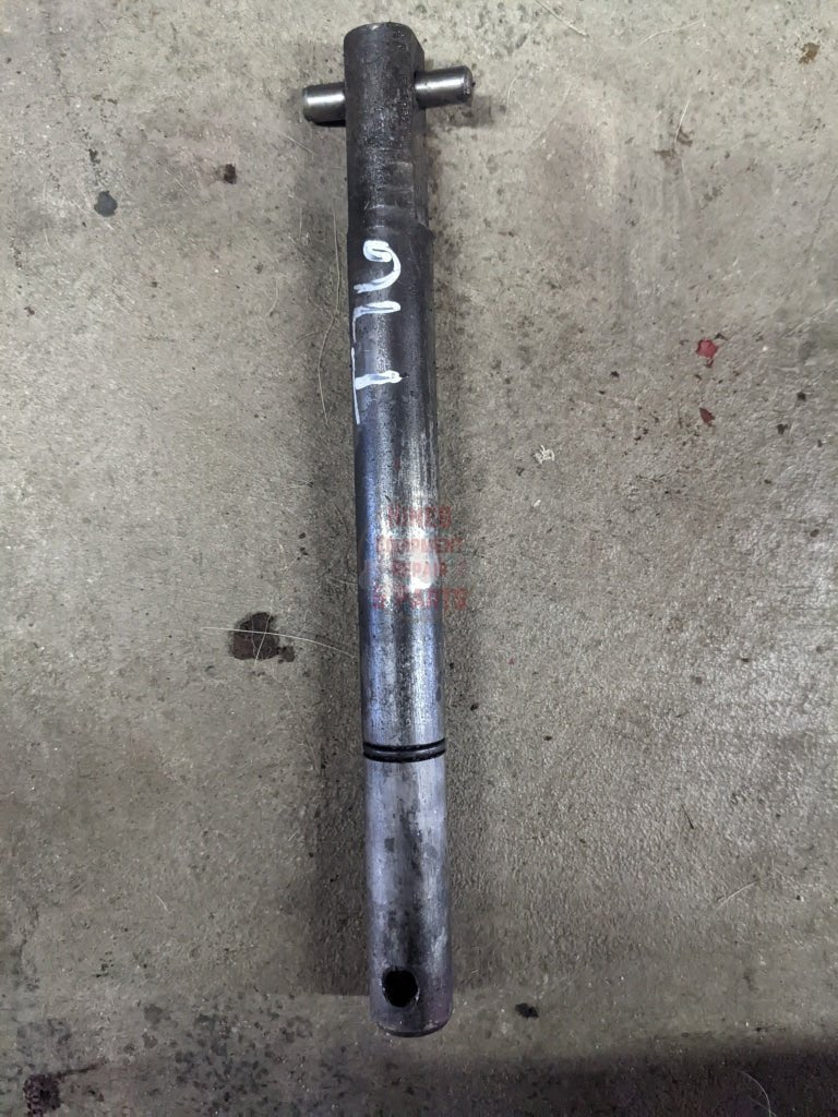 Park Lock Actuating Shaft IH International 71921C91 USED - Hines Equipment Repair & Parts