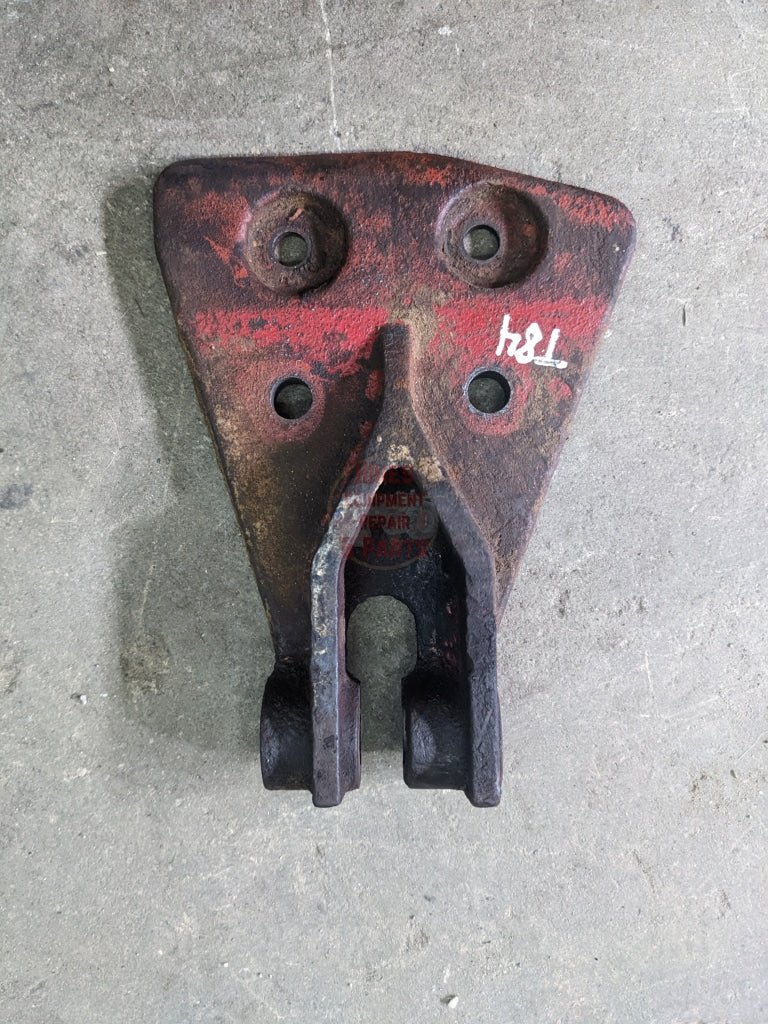 Pivot Shaft Bracket IH International 388204R1 USED - Hines Equipment Repair & Parts