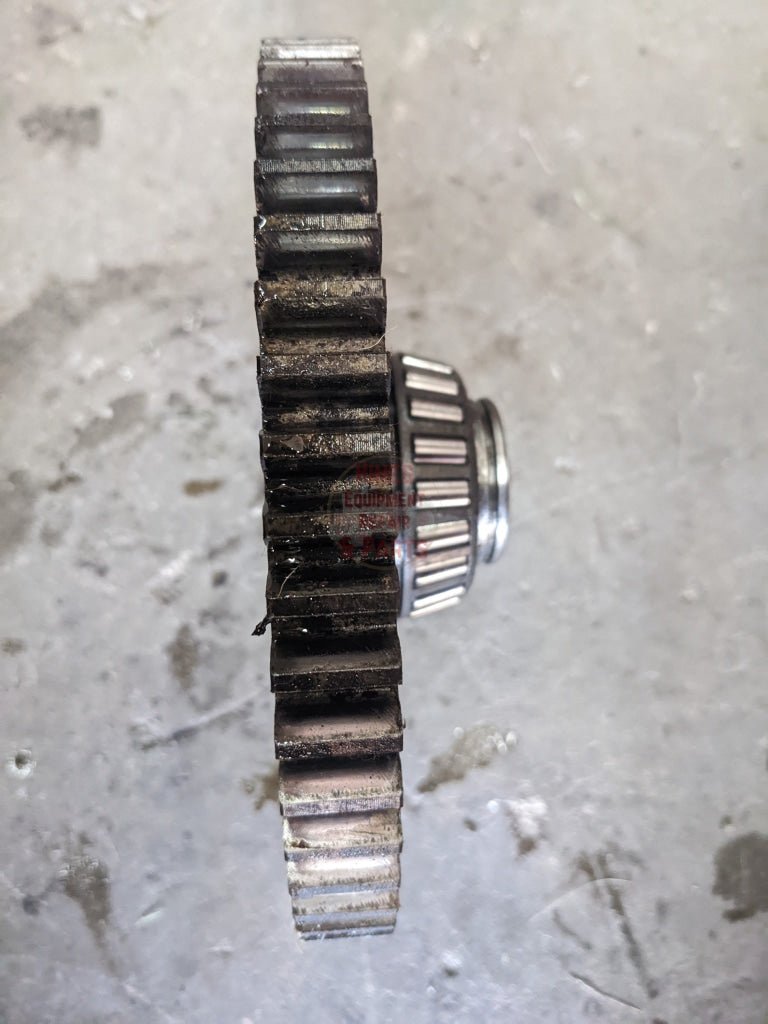 PTO Driven Gear IH International 391828R1 USED - Hines Equipment Repair & Parts