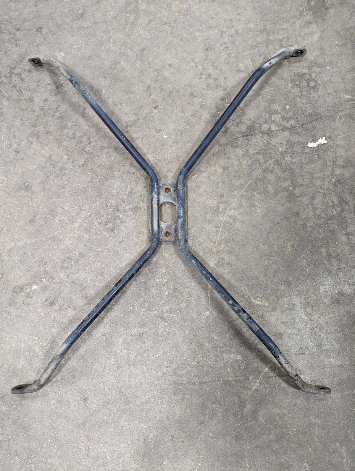 Radiator Fan Support IH International 1253187C1 USED - Hines Equipment Repair & Parts