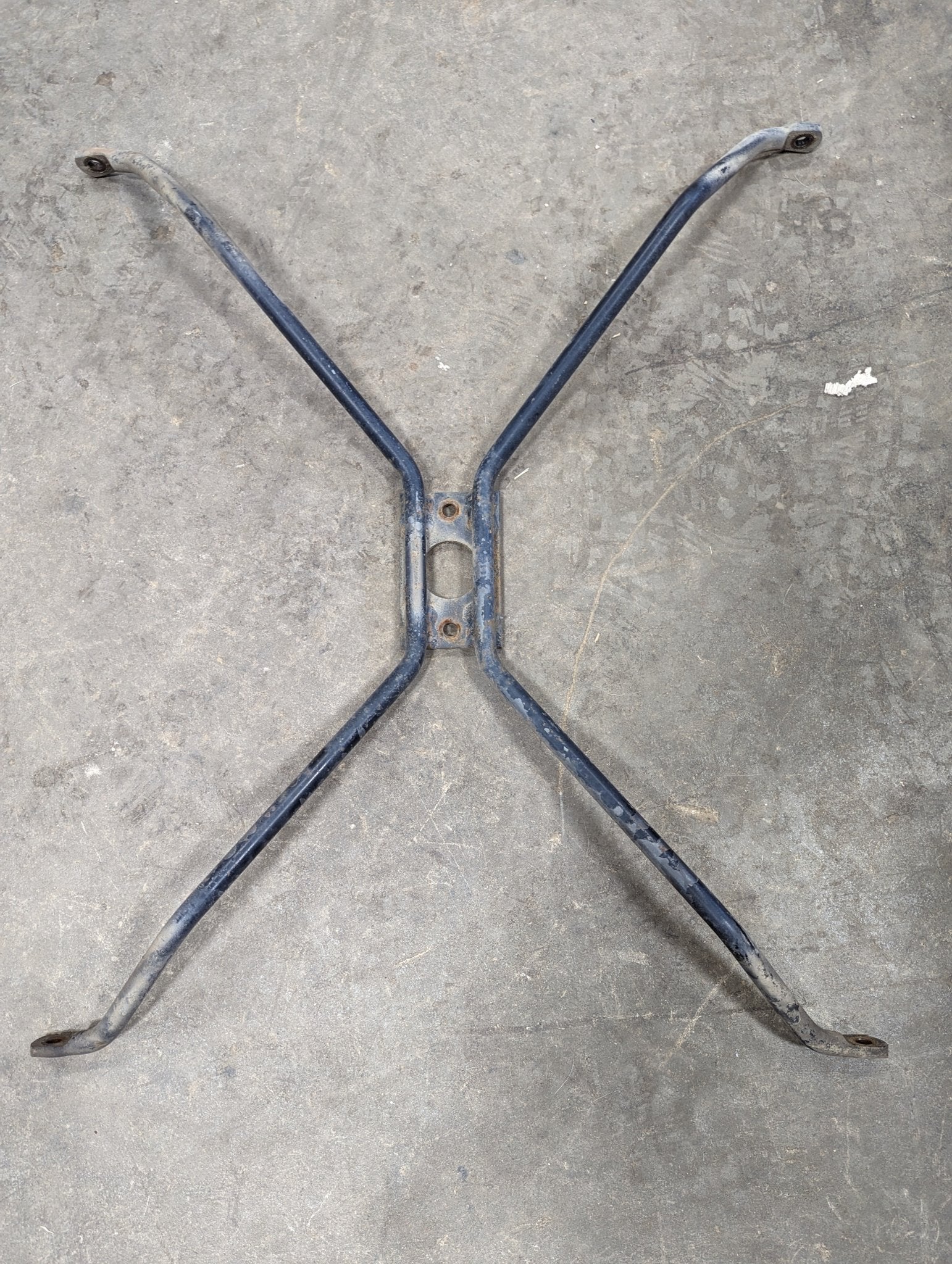 Radiator Fan Support IH International 1253187C1 USED - Hines Equipment Repair & Parts