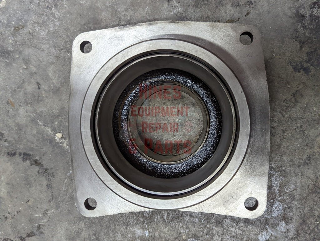 Range Countershaft Bearing Cage IH International 120822C1 USED - Hines Equipment Repair & Parts