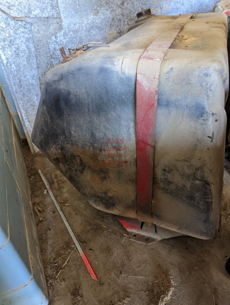 Rear Fuel Tank IH International 72907C92 103938C3 USED - Hines Equipment Repair & Parts