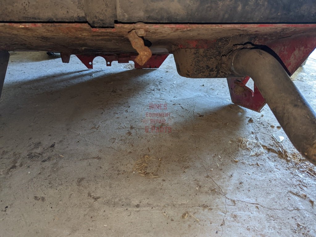 Rear Fuel Tank IH International 72907C92 103938C3 USED - Hines Equipment Repair & Parts