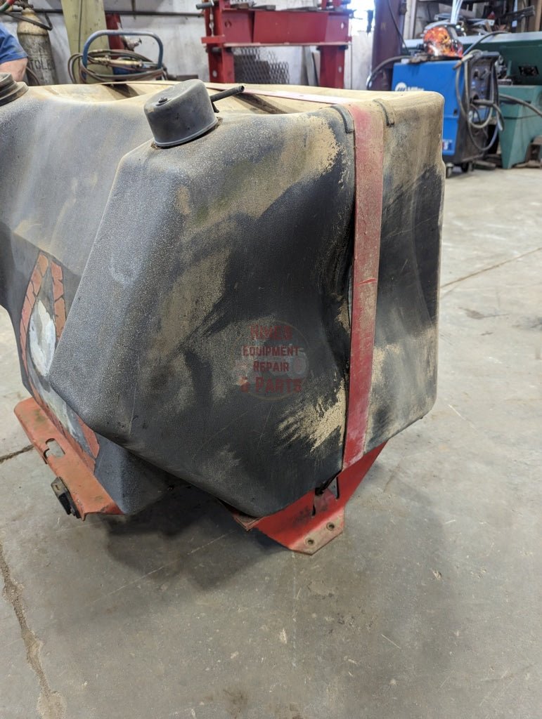 Rear Fuel Tank IH International 72907C92 103938C3 USED - Hines Equipment Repair & Parts