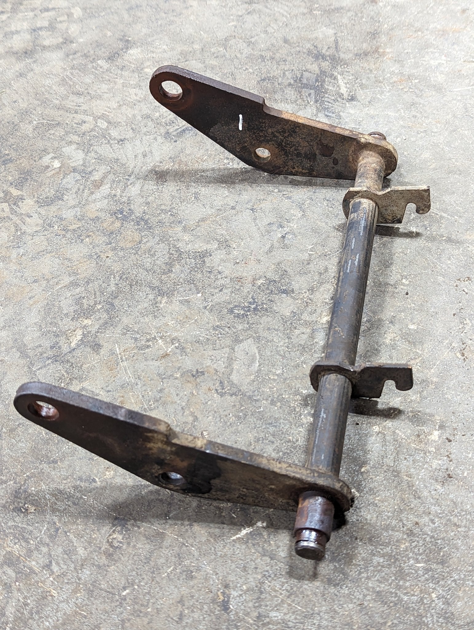 Rear Lever IH International 383294R1 USED - Hines Equipment Repair & Parts