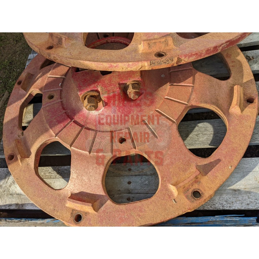 Rear Wheel Hub IH International 383581R1 USED - Hines Equipment Repair & Parts