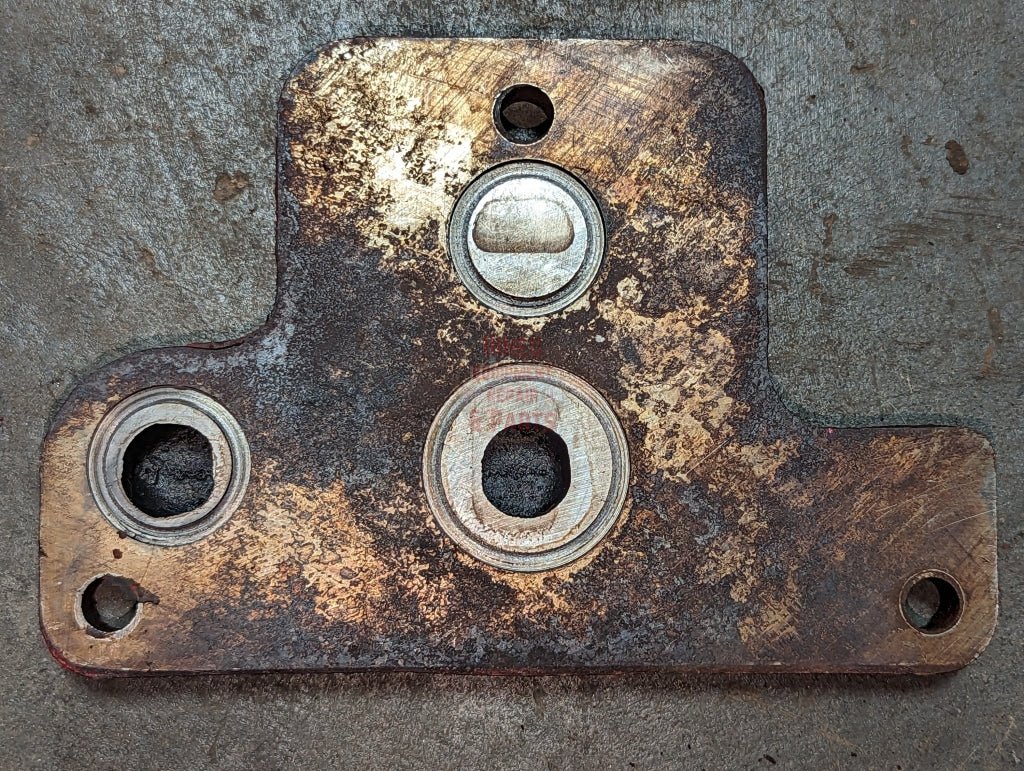 Remote Auxiliary Valve Outlet Cover IH International 376023R3 USED - Hines Equipment Repair & Parts