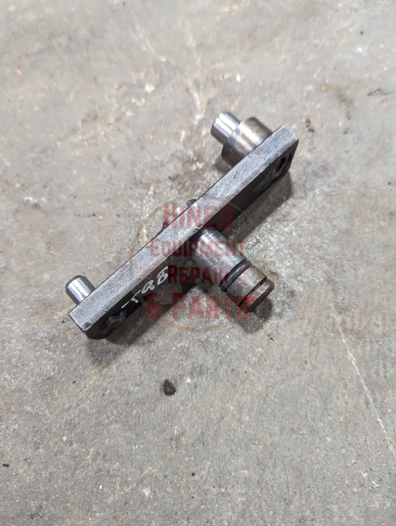 Reverse Shift Pivot Arm IH International 380312R13 USED - Hines Equipment Repair & Parts