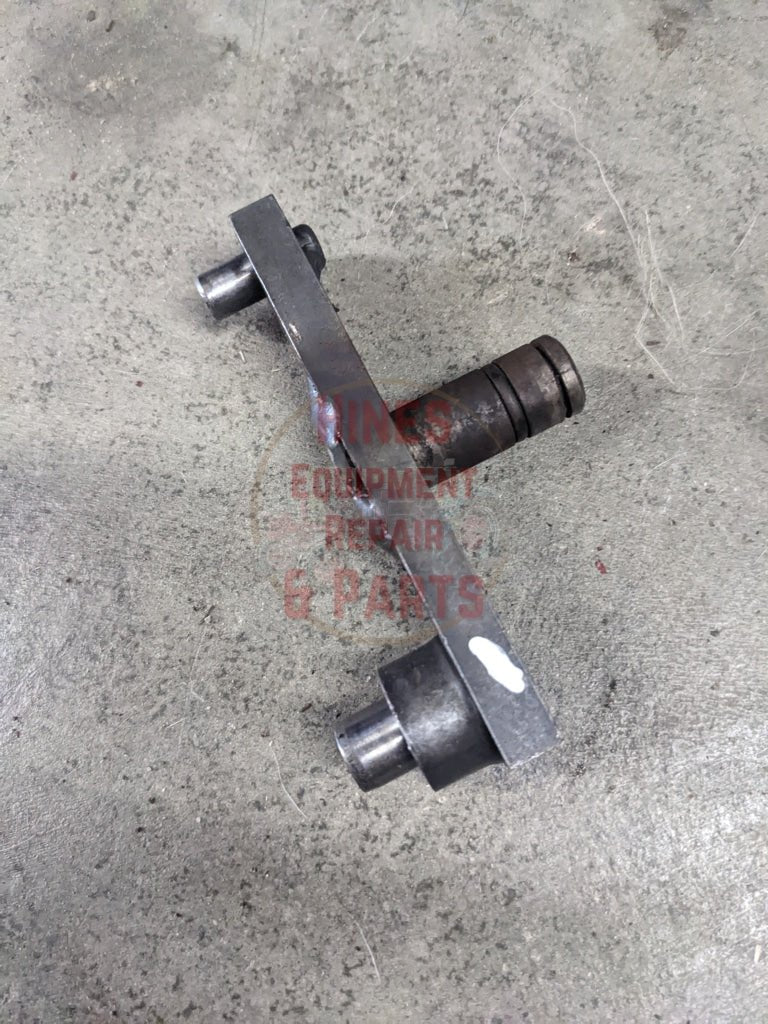 Reverse Shift Pivot Arm IH International 380312R13 USED - Hines Equipment Repair & Parts