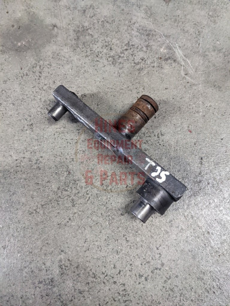 Reverse Shift Pivot Arm IH International 380312R13 USED - Hines Equipment Repair & Parts