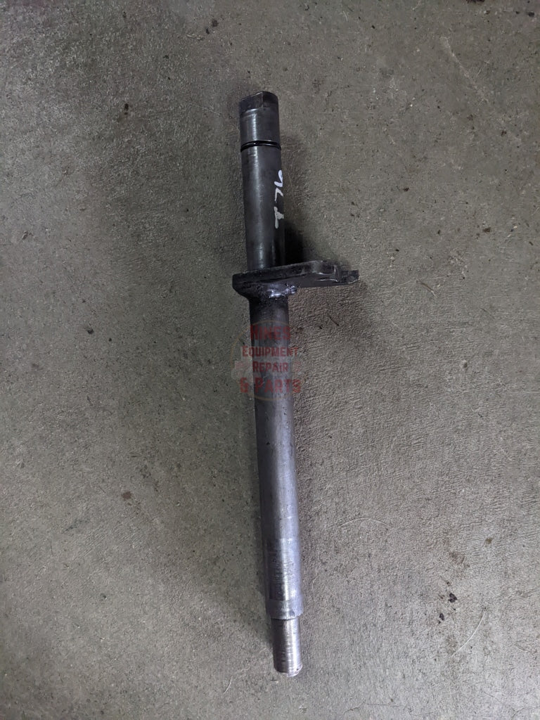 Reverse Shift Shaft IH International 120262C1 71535C1 USED - Hines Equipment Repair & Parts