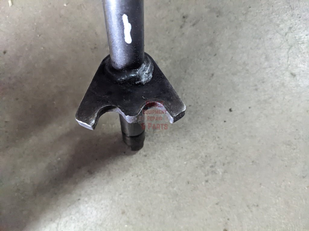 Reverse Shift Shaft IH International 120262C1 71535C1 USED - Hines Equipment Repair & Parts