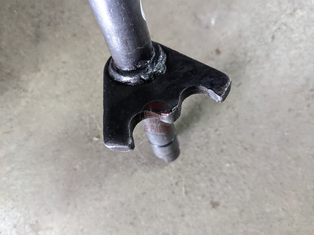 Reverse Shift Shaft IH International 120262C1 71535C1 USED - Hines Equipment Repair & Parts