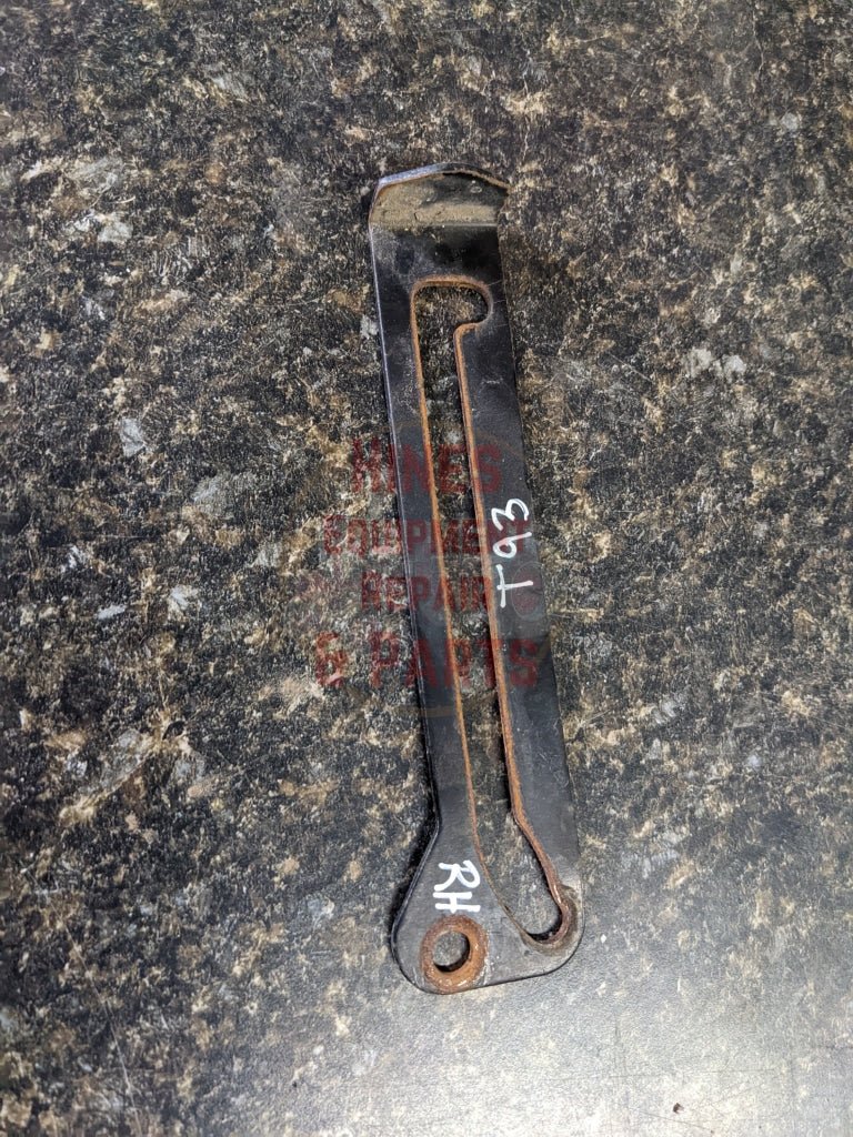 RH Quarter Window Arm IH International 111413C1 USED - Hines Equipment Repair & Parts