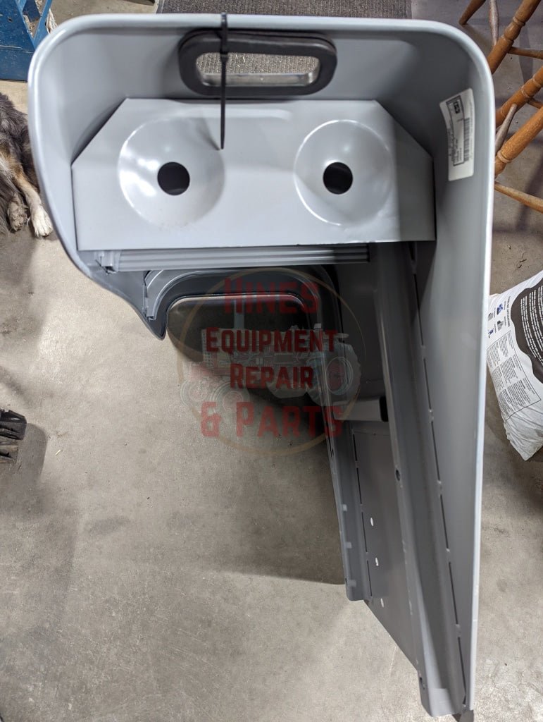 Right Fender 2 Lights IH International 399329R2 NEW - Hines Equipment Repair & Parts