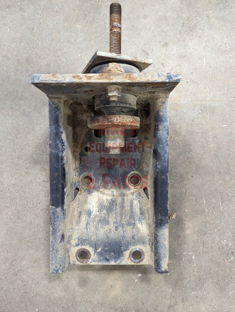 Right Rear Cab Mount Bracket IH International 1259750C1 USED - Hines Equipment Repair & Parts