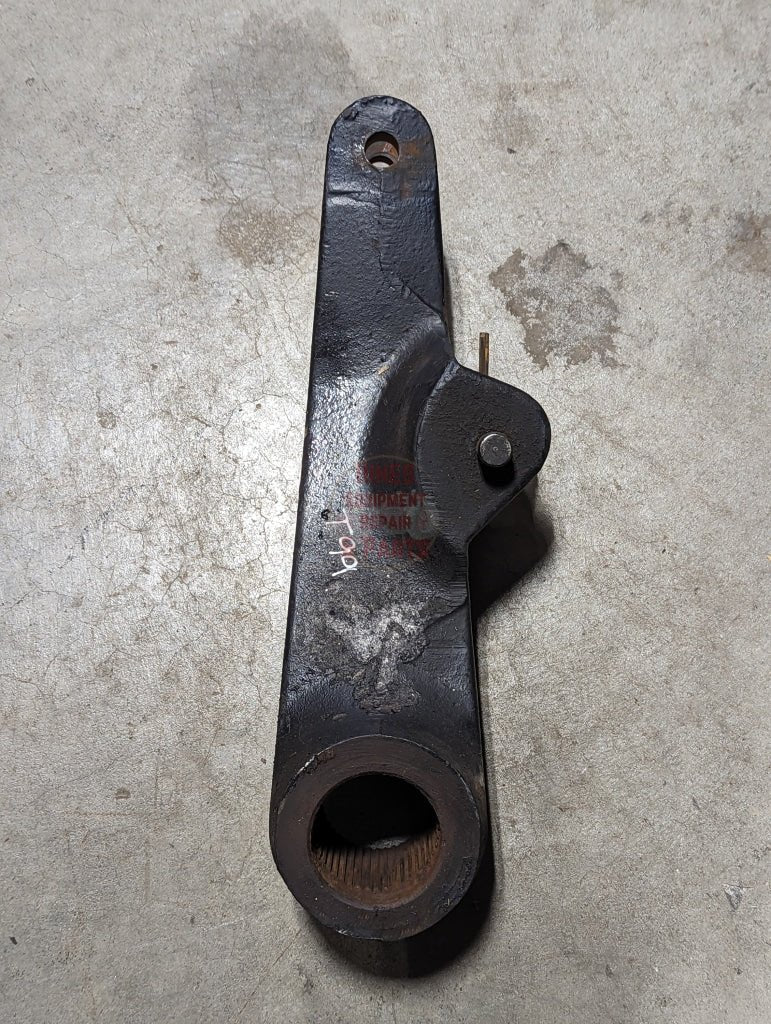 Right Rockshaft Arm IH International 145469C2 1286930C5 USED - Hines Equipment Repair & Parts