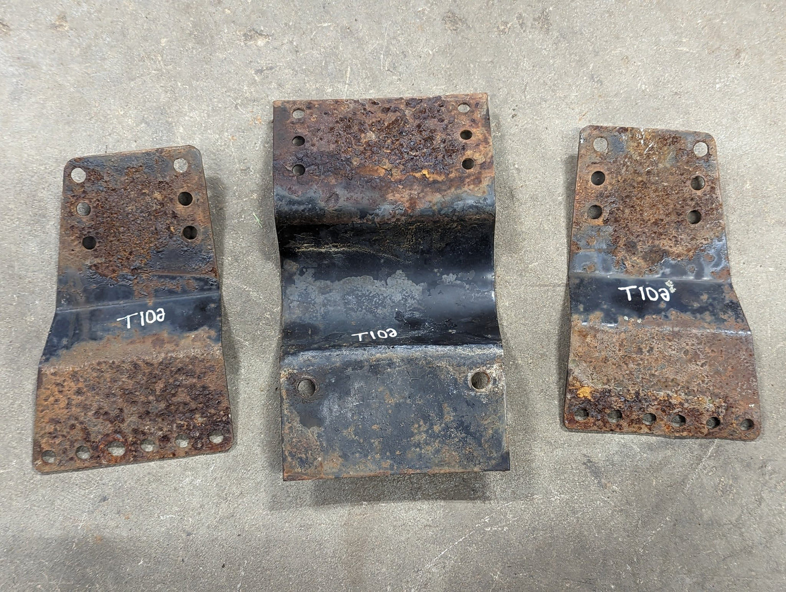 Seat Brackets IH International 387178R1 387172R1 387173R1 USED - Hines Equipment Repair & Parts