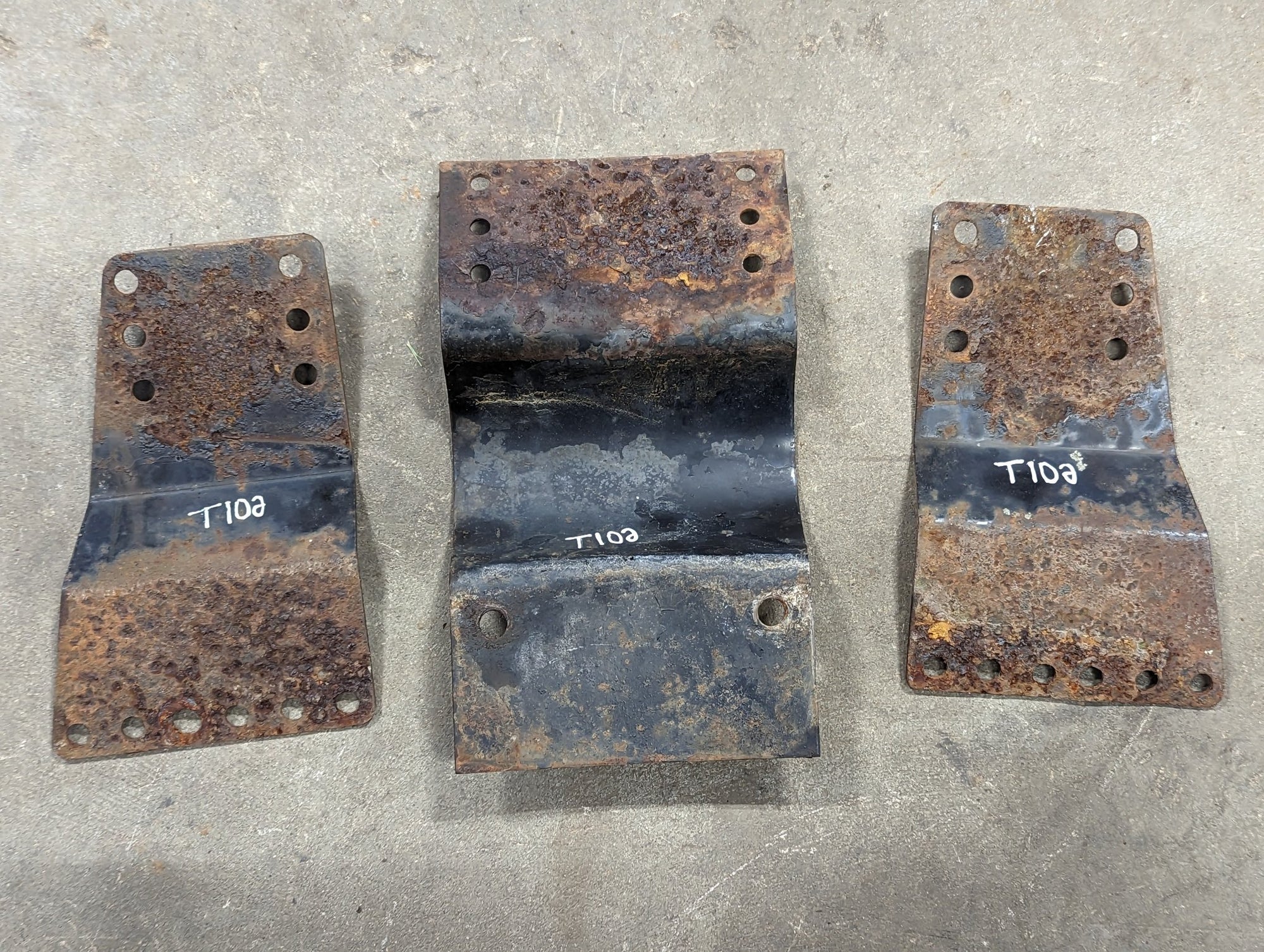 Seat Brackets IH International 387178R1 387172R1 387173R1 USED - Hines Equipment Repair & Parts