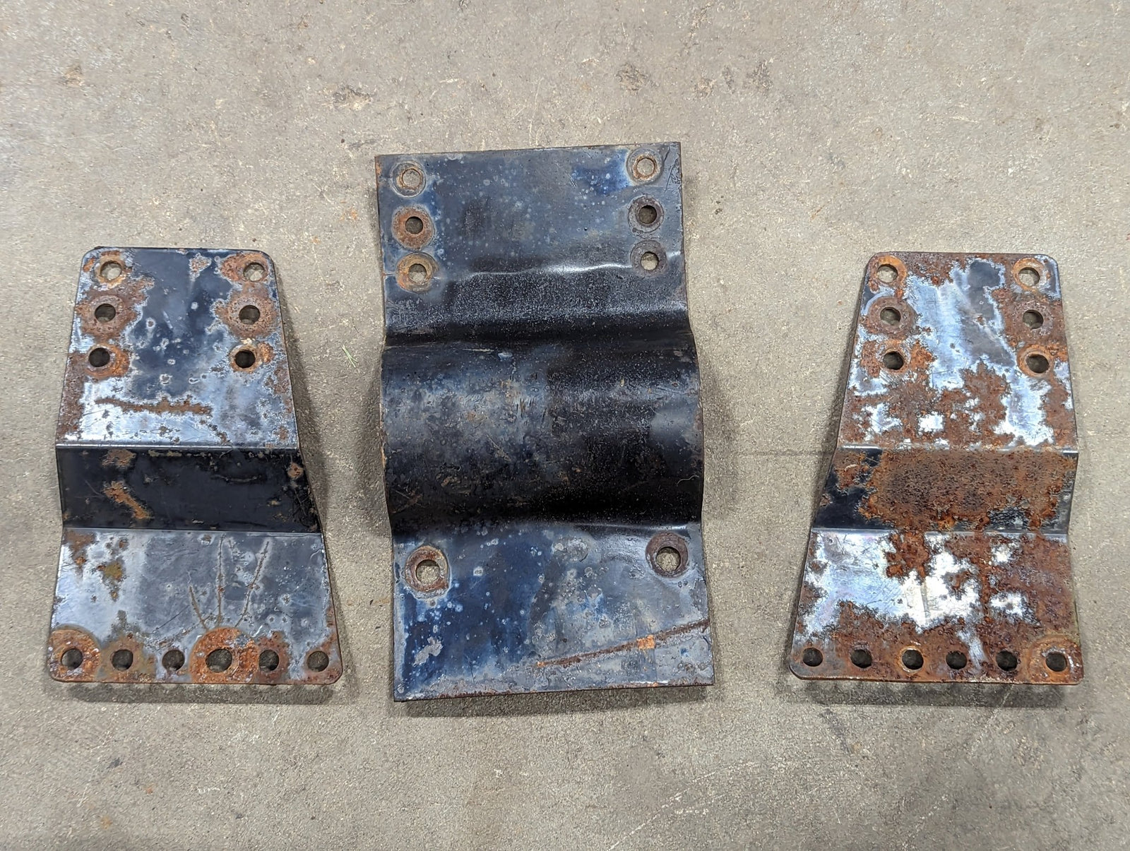 Seat Brackets IH International 387178R1 387172R1 387173R1 USED - Hines Equipment Repair & Parts
