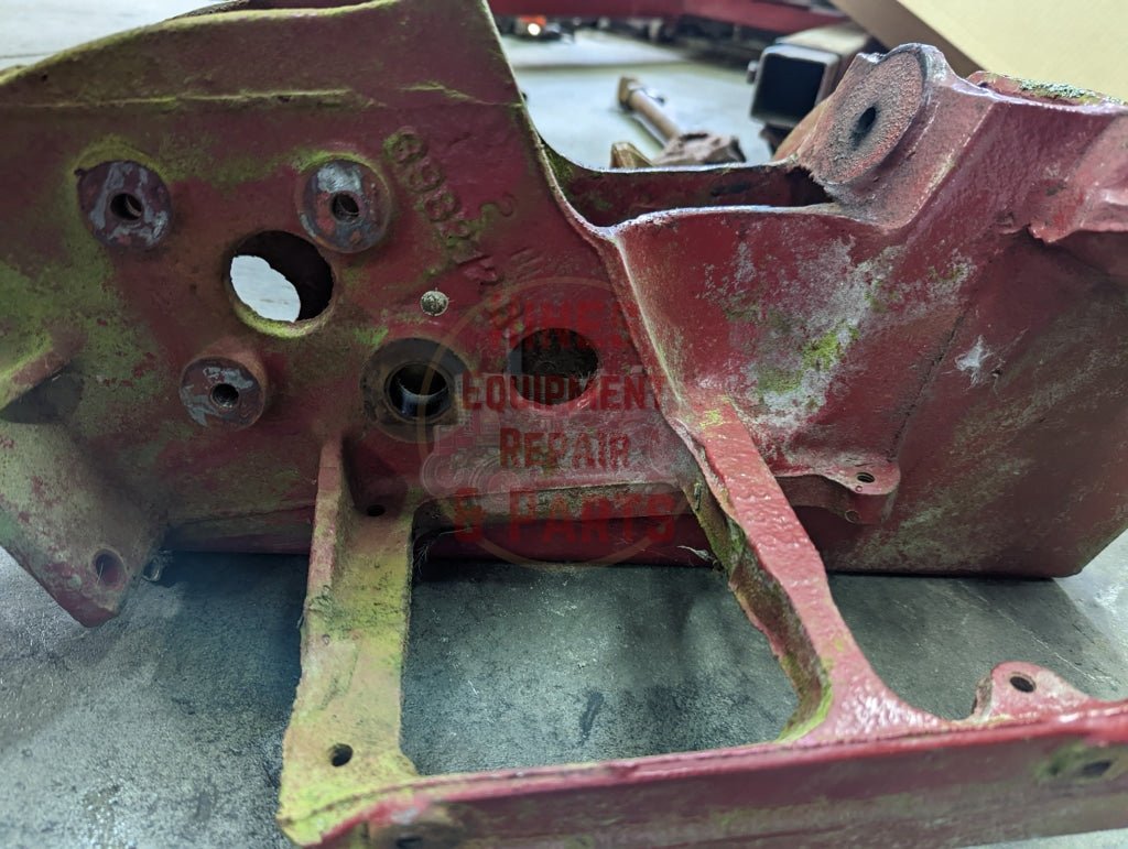 Steering Gear Selector Support IH International 398272R1 398277R91 USED - Hines Equipment Repair & Parts