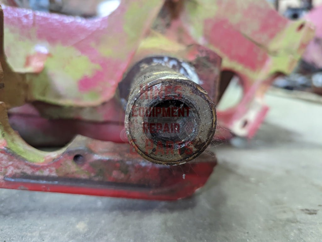 Steering Gear Selector Support IH International 398272R1 398277R91 USED - Hines Equipment Repair & Parts