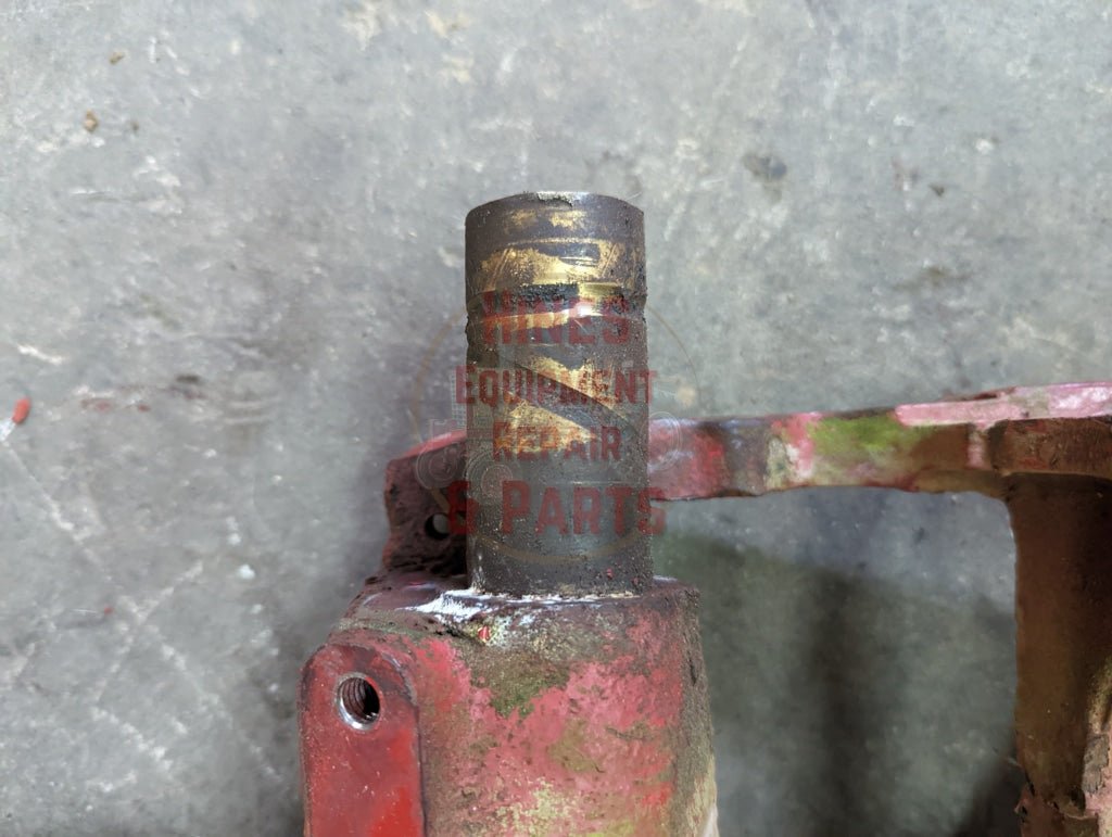 Steering Gear Selector Support IH International 398272R1 398277R91 USED - Hines Equipment Repair & Parts