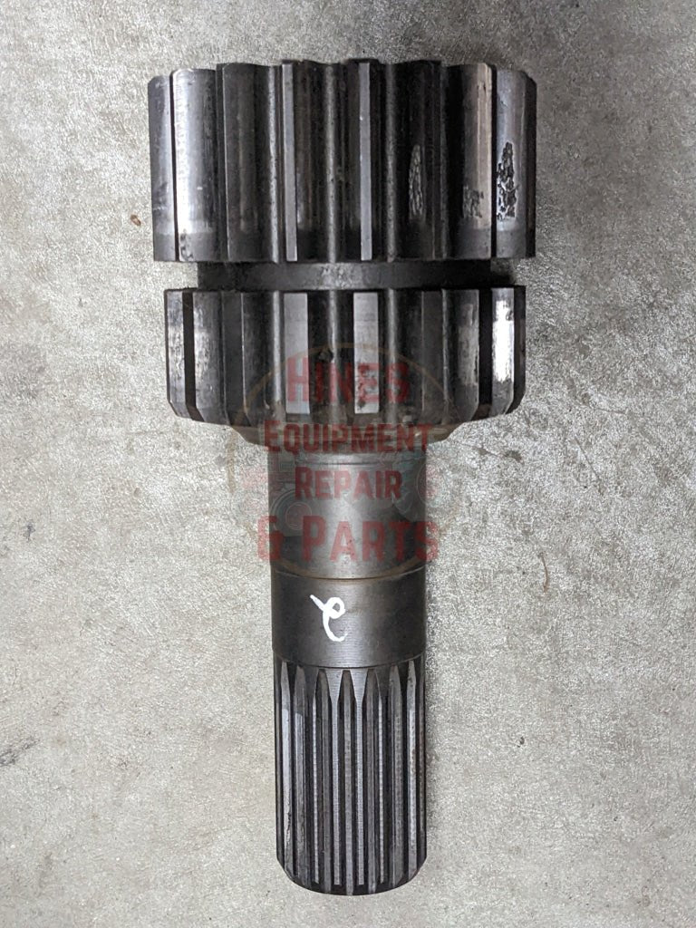 Sun Gear Shaft IH International 67221C1 USED - Hines Equipment Repair & Parts