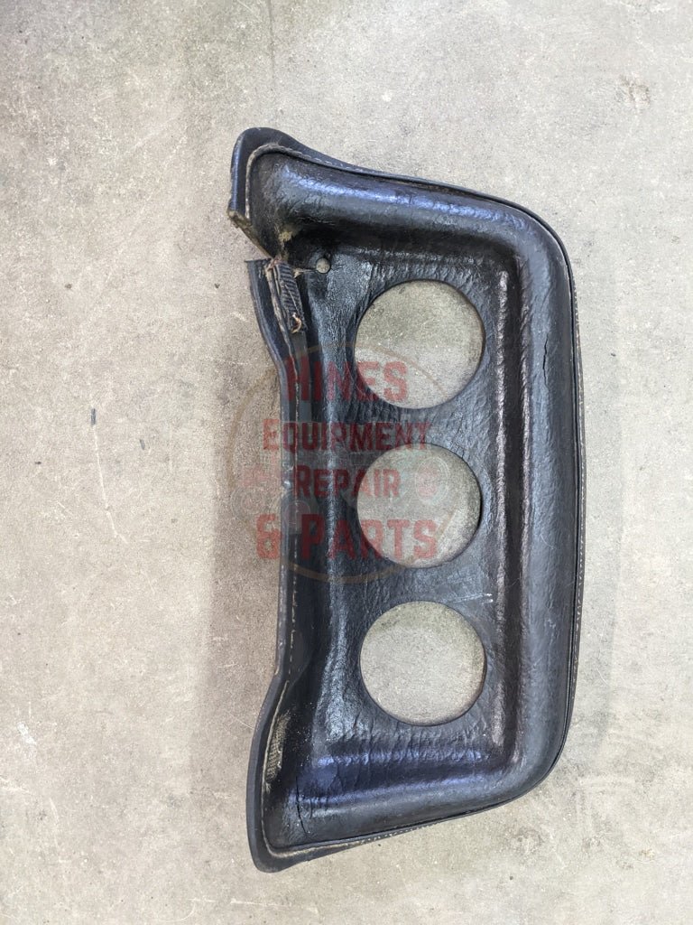 Top Gauge Cluster Cover IH International 537894R1 USED - Hines Equipment Repair & Parts
