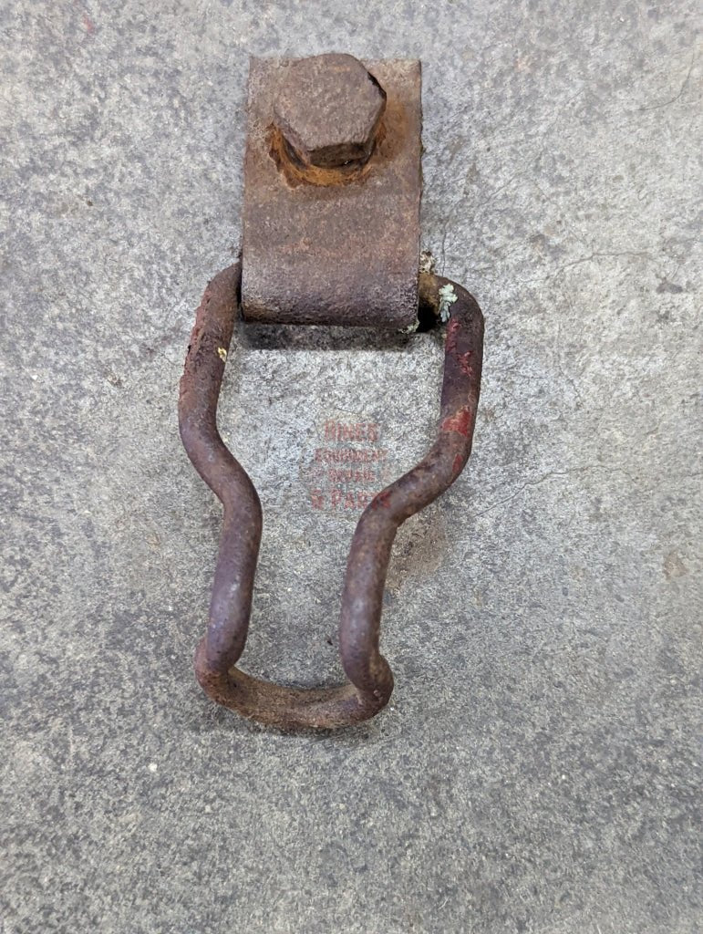 Top Link Storage Bracket IH International 378403R1 378404R1 USED - Hines Equipment Repair & Parts