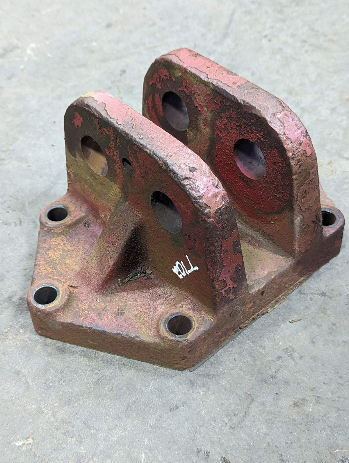 Toplink Bracket IH International 392210R51 USED - Hines Equipment Repair & Parts