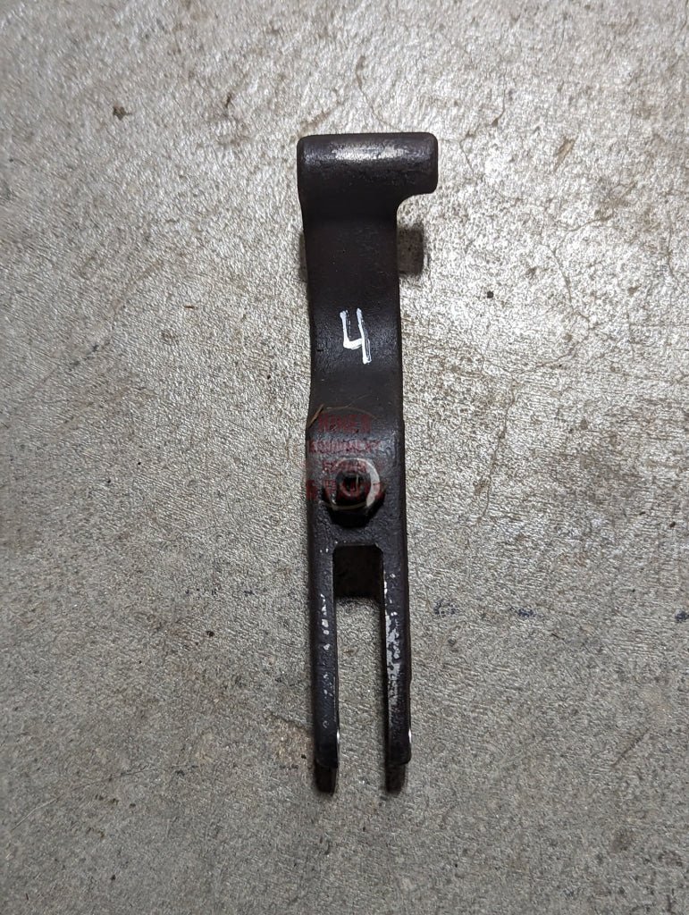 Upper Draft Sensing Arm IH International 392092R91 390118R1 391054R91 USED - Hines Equipment Repair & Parts