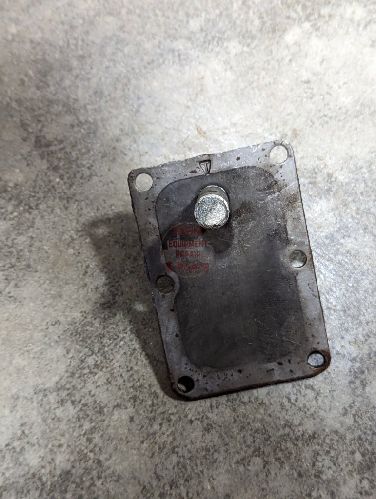 Valve Adjusting Cover IH International 382415R1 USED - Hines Equipment Repair & Parts