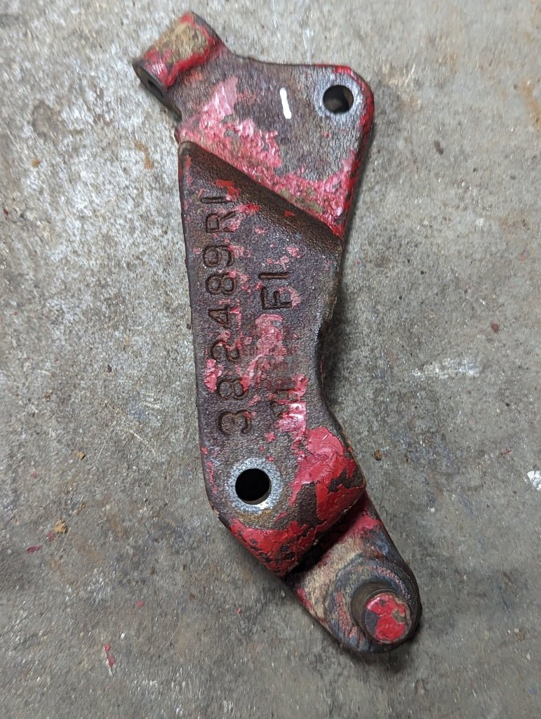 Valve Operating Pivot IH International 382489R11 USED - Hines Equipment Repair & Parts