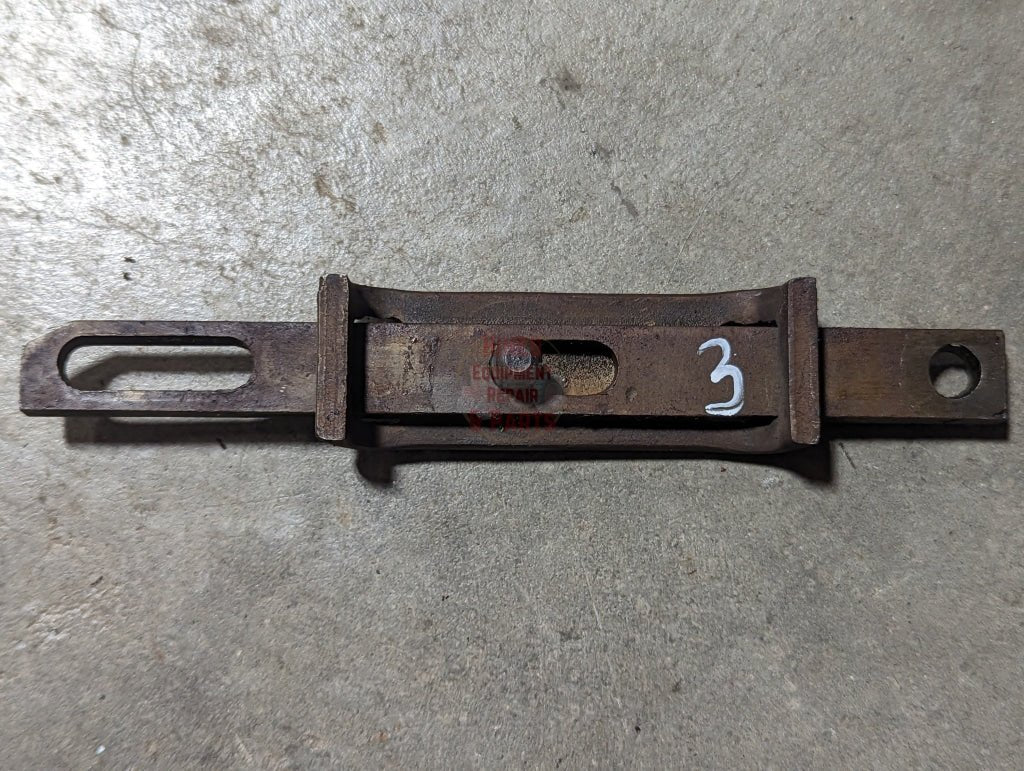 Walking Beam to Valve Link IH International 384515R12 USED - Hines Equipment Repair & Parts