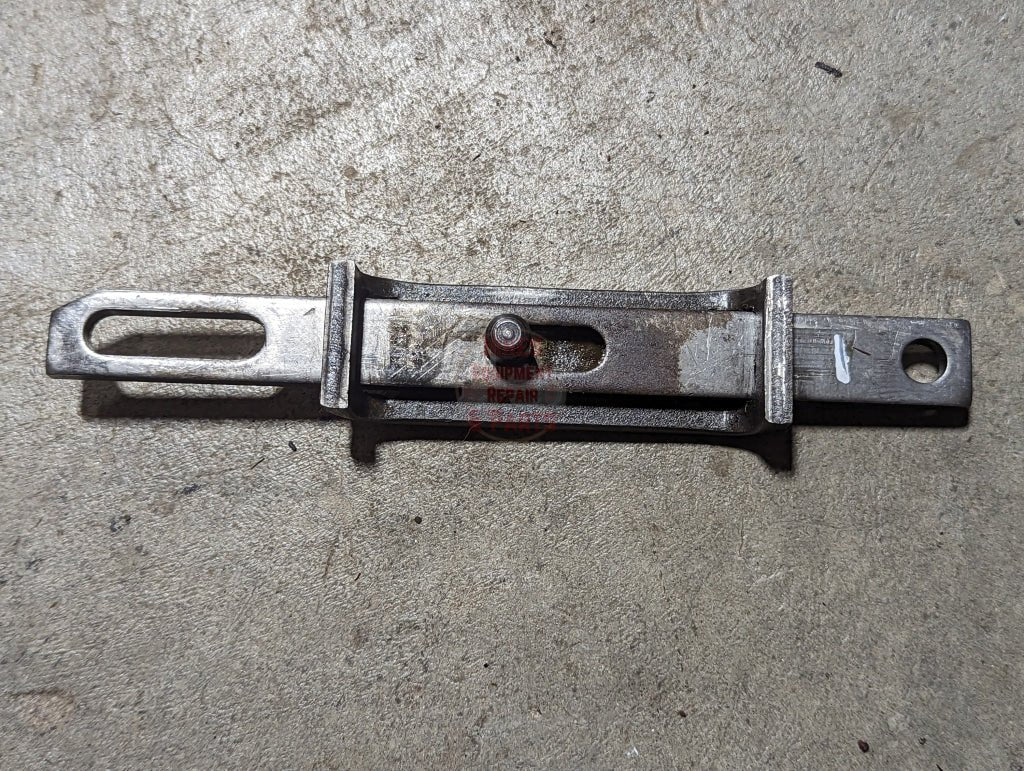 Walking Beam to Valve Link IH International 384515R12 USED - Hines Equipment Repair & Parts