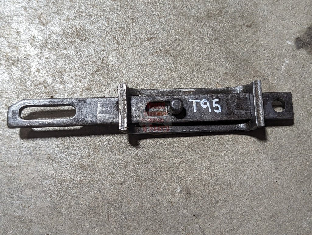 Walking Beam to Valve Link IH International 384515R12 USED - Hines Equipment Repair & Parts