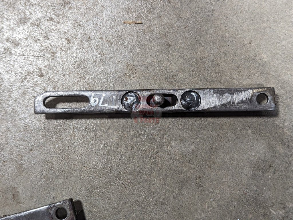 Walking Beam to Valve Link IH International 403984R1 USED - Hines Equipment Repair & Parts