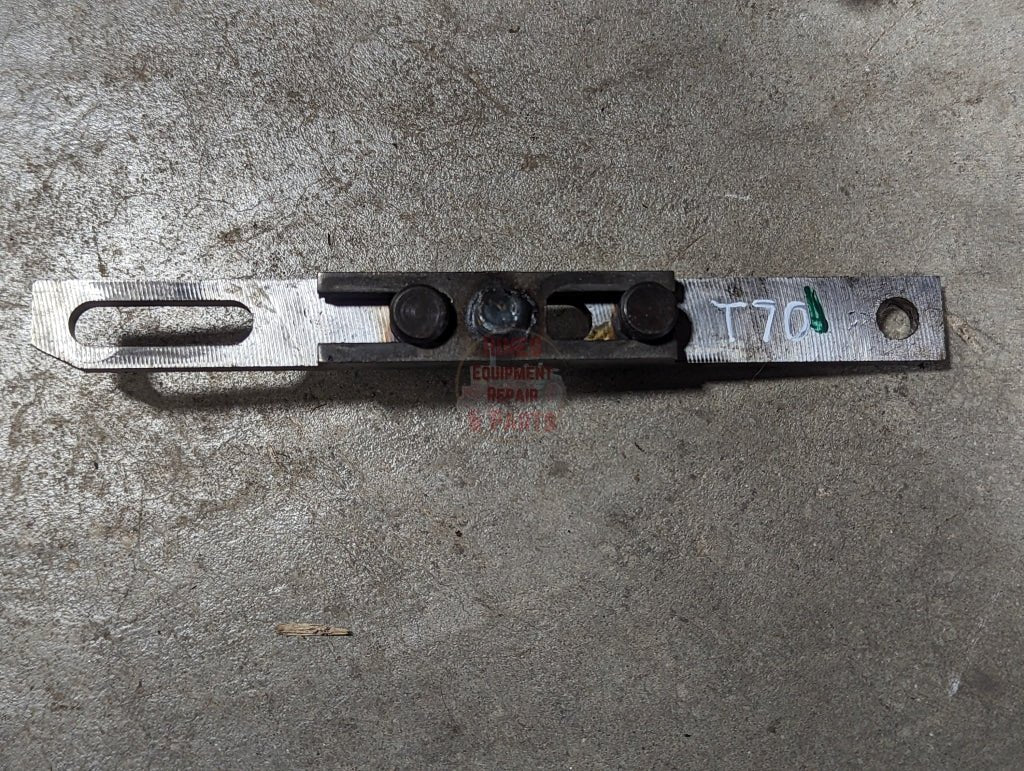 Walking Beam to Valve Link IH International 403984R1 USED - Hines Equipment Repair & Parts