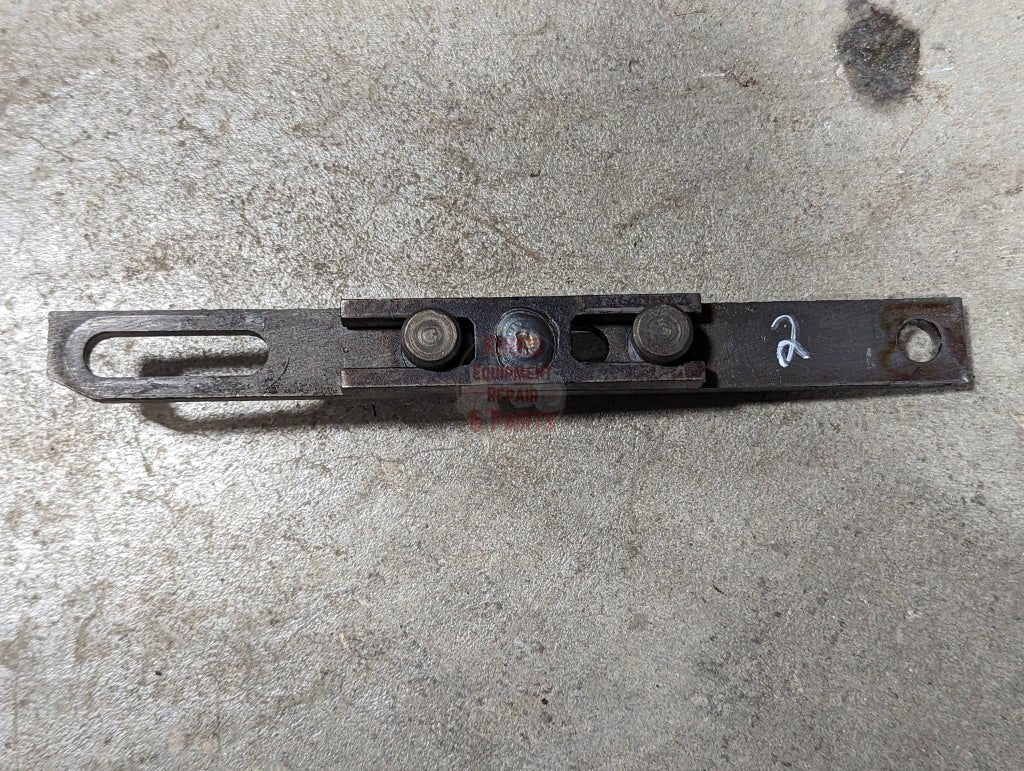 Walking Beam to Valve Link IH International 403984R1 USED - Hines Equipment Repair & Parts