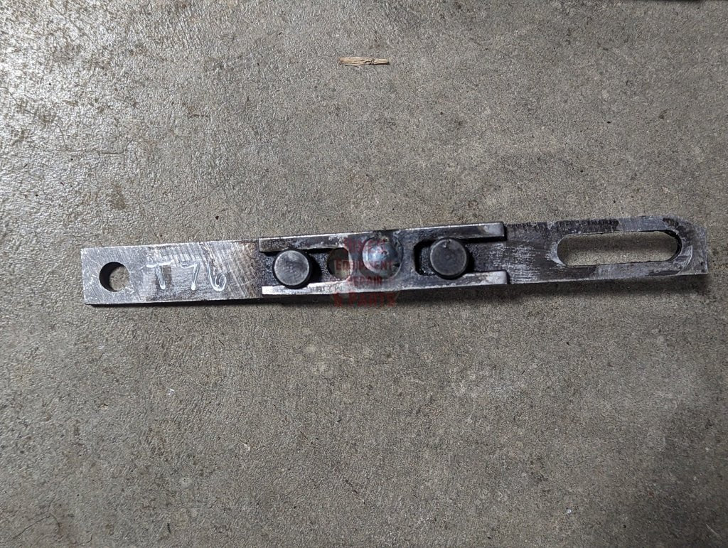Walking Beam to Valve Link IH International 403984R1 USED - Hines Equipment Repair & Parts